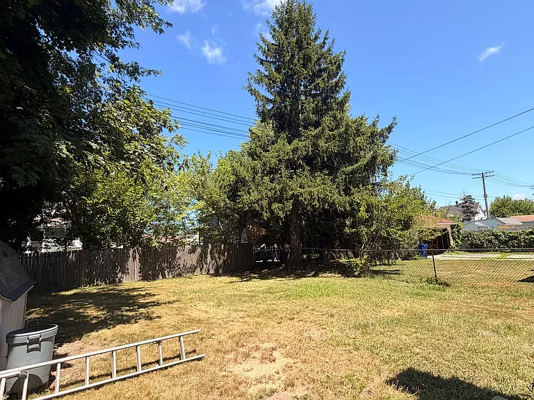 19409 Cherokee Ave — Photo 16