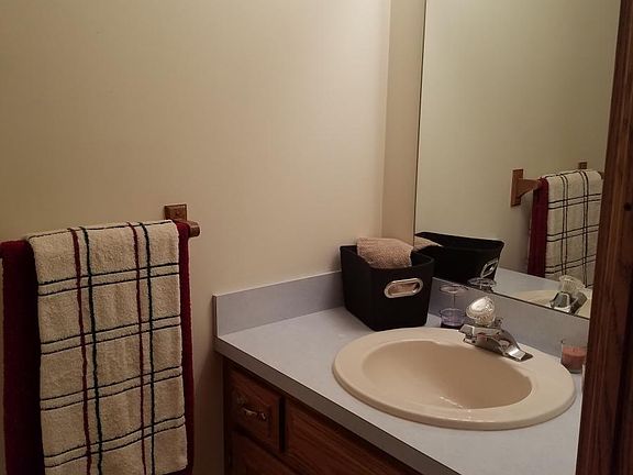 2nd image of 95 Pinedale Dr