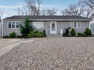 611 Twin River Dr, Forked River, NJ 08731