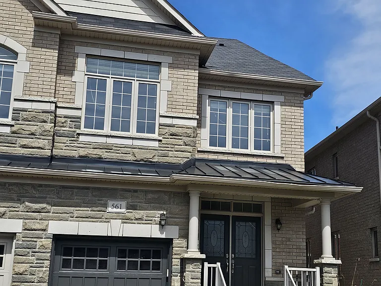 561 Settlers Rd W — Photo 3