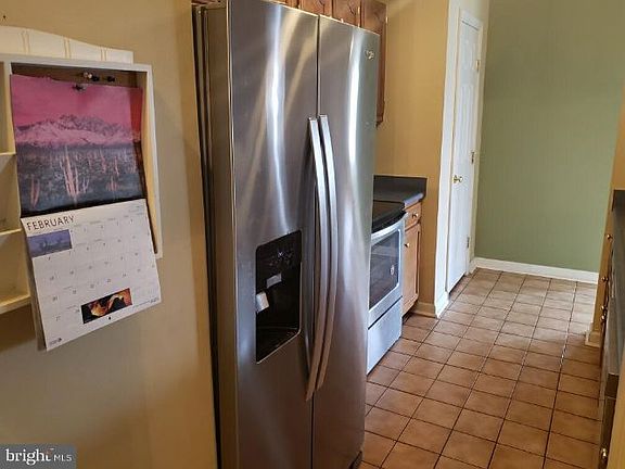 5th image of 1003L Jessicas Ct #11