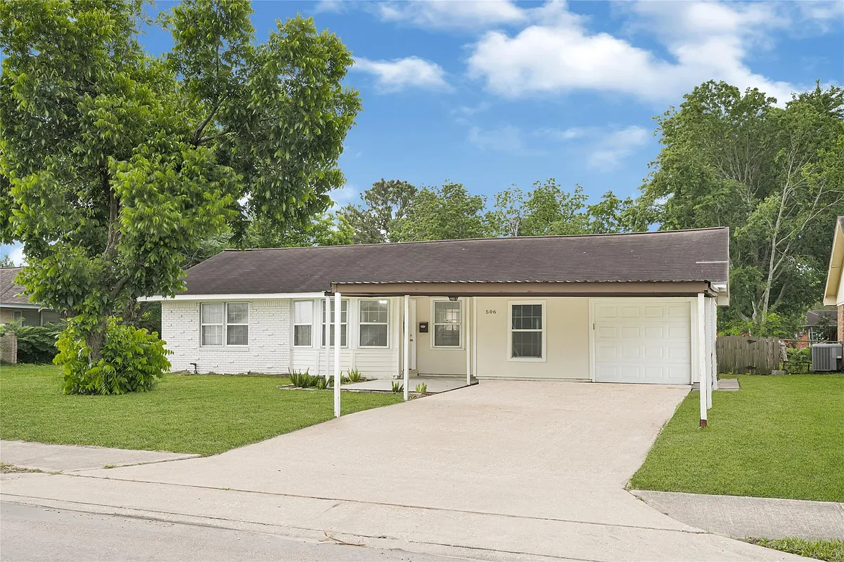 Building Photo - 506 Edgebrook Dr