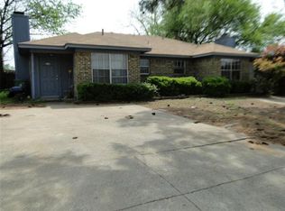 1718 Patricia St, Arlington, TX 76012
