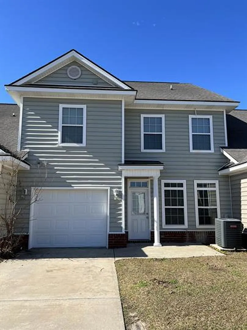 3 Bed/ 2.5 Bath Home very close to Fort Stewart gate seven!! — Photo 1