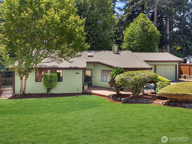 2nd image of 8904 121st Street