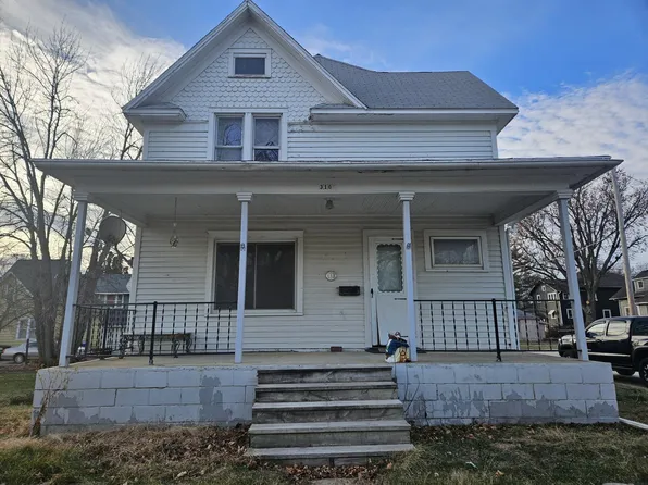 310 N Frederick Ave, Oelwein, IA 50662