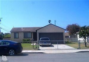 1st image of 910 E Clara St