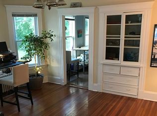 152 Raymond Rd, West Hartford, CT 06107