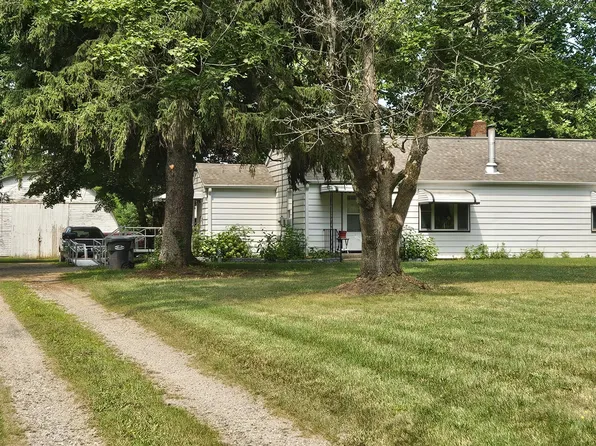 2335 N 33rd St, Galesburg, MI 49053