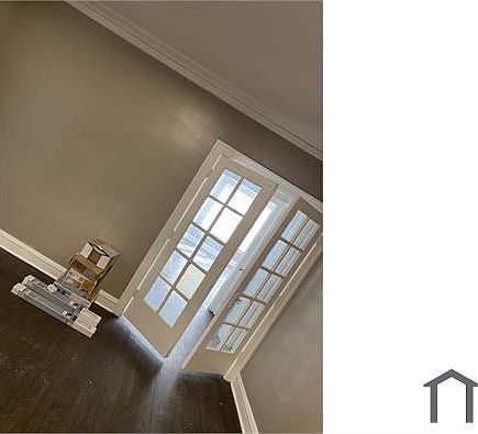 3rd image of 5546 W Jackson Blvd #3