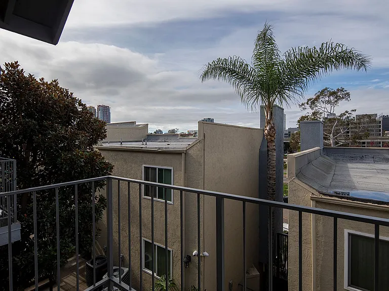Golden Pacific Apartments — Photo 32