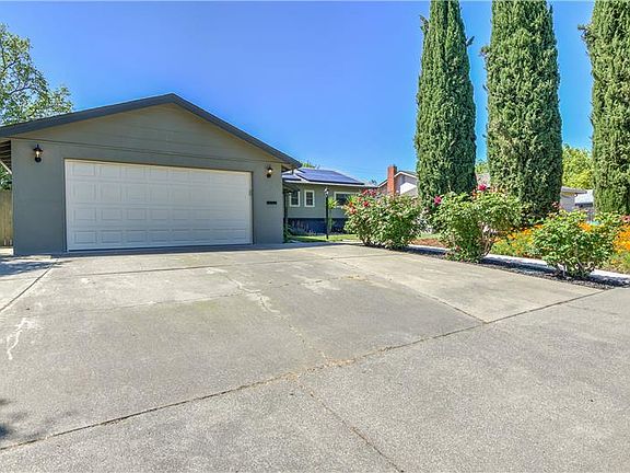 2nd image of 1722 Amador Way