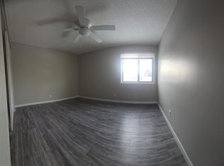 318 Riley Dr, Bloomington, IL 61701