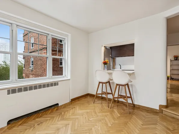 140 Cabrini Boulevard image 8 of 27