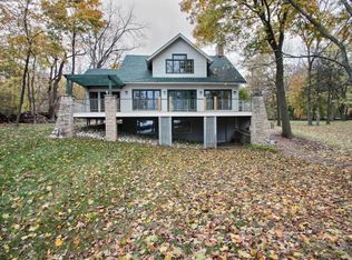 2435 N Mill Rd, Oconomowoc, WI 53066