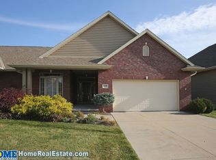 7528 Kentwell Ln, Lincoln, NE 68516