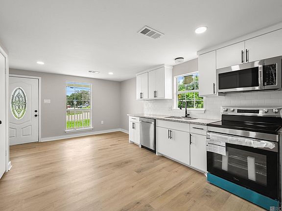 3rd image of 358 Kentucky Ave