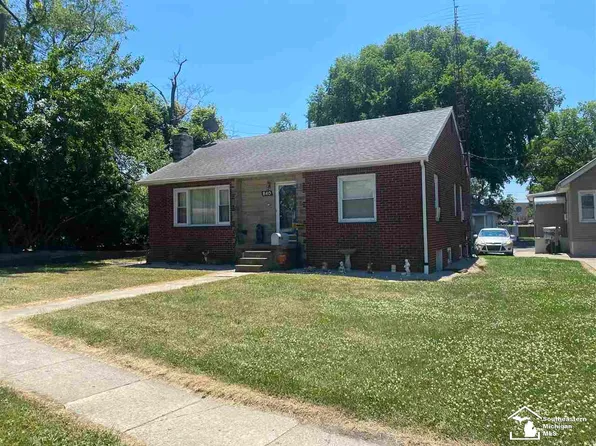 926 E Front St, Monroe, MI 48161