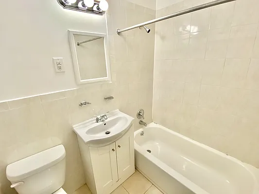 Rented by Highline Residential | media 13