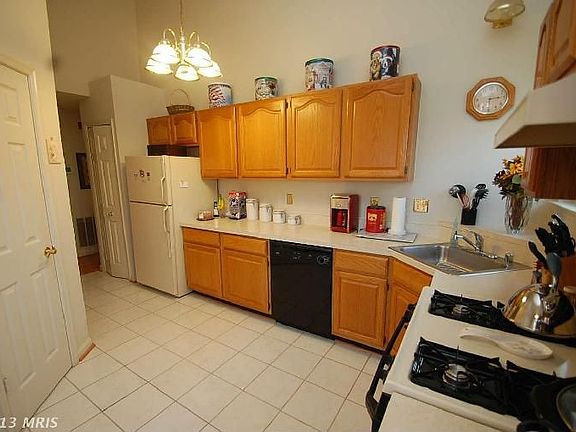 3rd image of 1307J Sheridan Pl #87