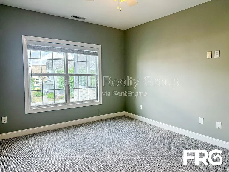 1935 Tara Ct #204 — Photo 32