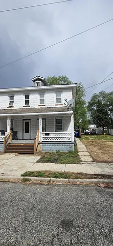 210 W McNeal St Photo 1