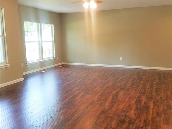 4th image of 4728 Harper Dr
