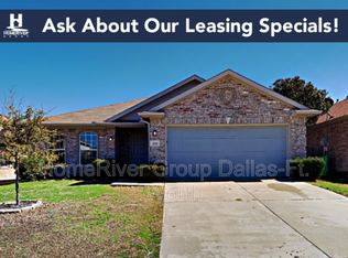 1046 Warbler, Aubrey, TX 76227