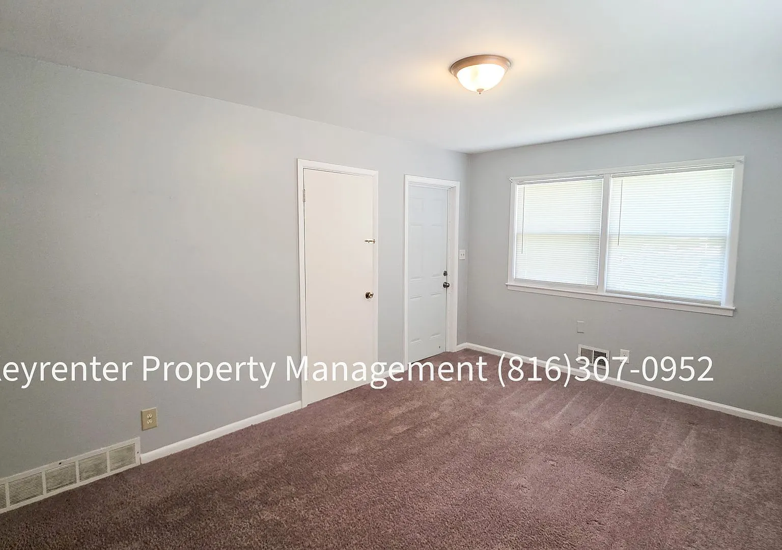 Charming 2-Bedroom Home with Spacious Yard & Off-Street Parking — Photo 4