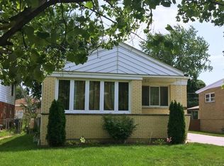 9835 S Campbell Ave, Brookfield, IL 60805