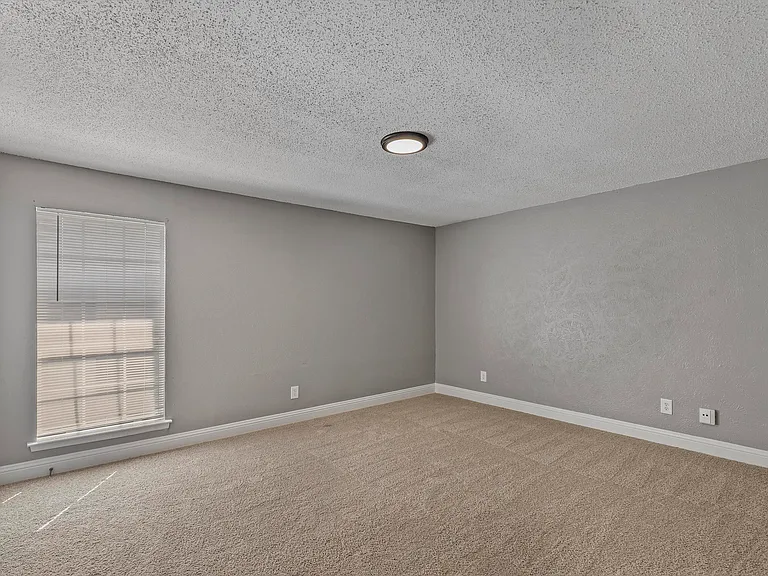 Flats at Brentwood — Photo 14