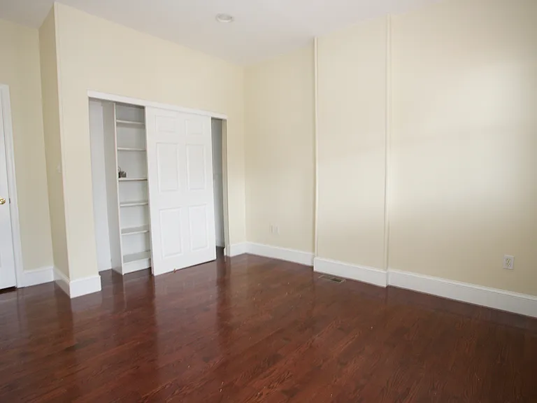 72 U St NW — Photo 24