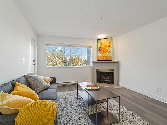 3rd image of 2928 Commercial Dr #309