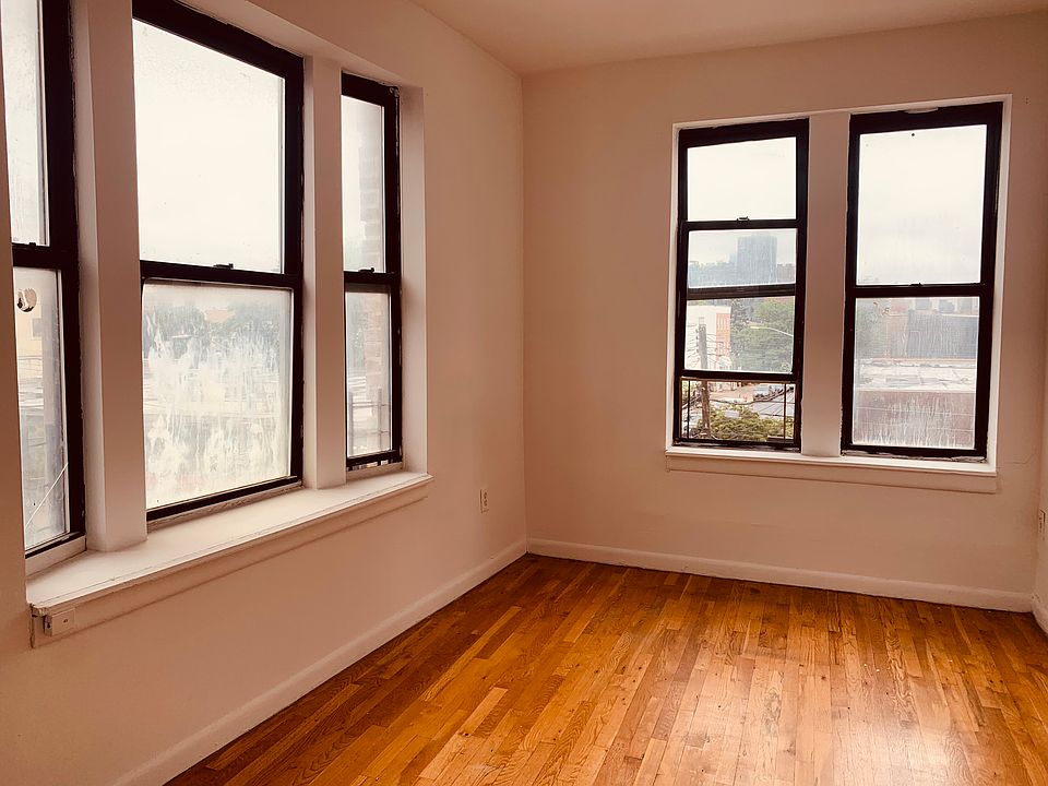 1st image of 30-96 12th St #15