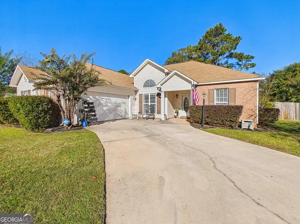 132 Castle Pines Dr, Bonaire, GA 31005