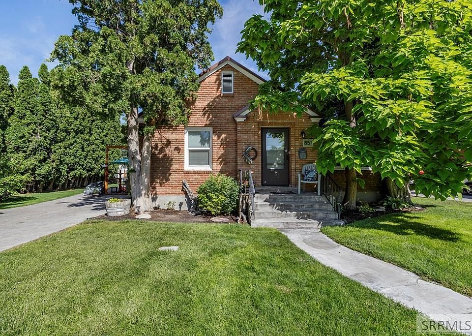 1st image of 851 S Shilling Ave