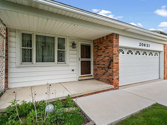 5th image of 20631 Maplewood Ct