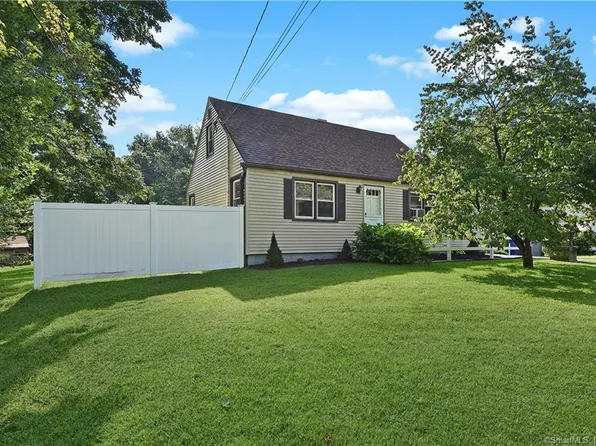 29 Unionville Avenue, Plainville, CT 06062