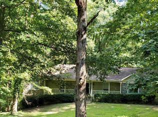 145 Forest Hall Ln, Fayetteville, GA 30214