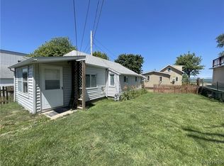 5843-5845-5847 Ontario St, Olcott, NY