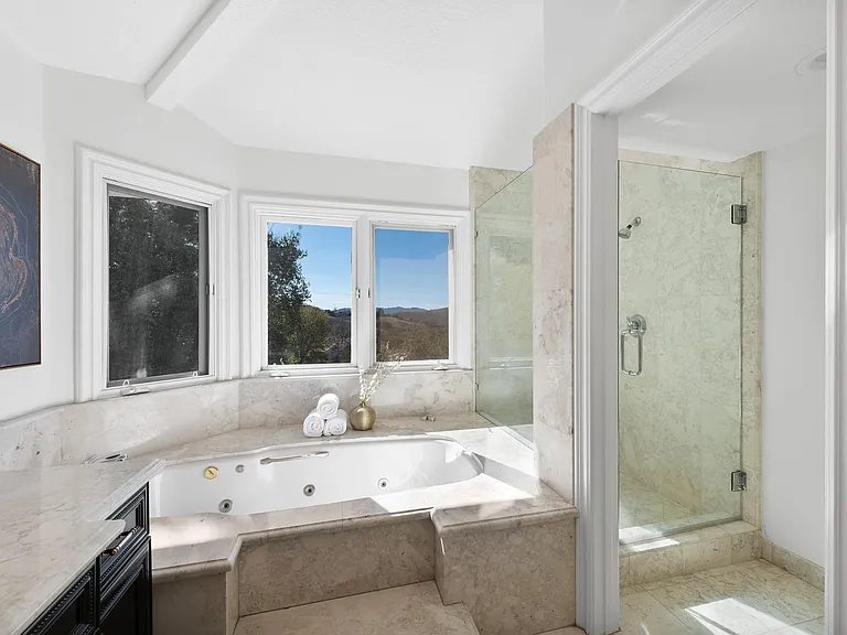 4670 Pine Valley Pl — Photo 22