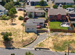 2318 E 13th St, The Dalles, OR