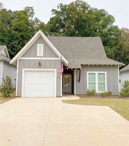 724 Village Dr, Opelika, AL, 36801