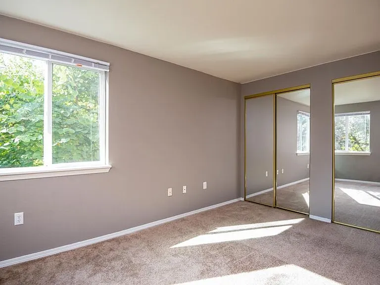 16924 SE Powell Blvd #35 — Photo 8