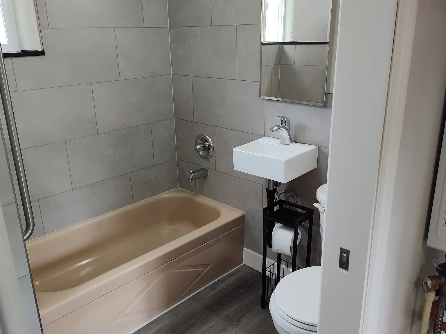 1450 Grand Ave — Photo 2