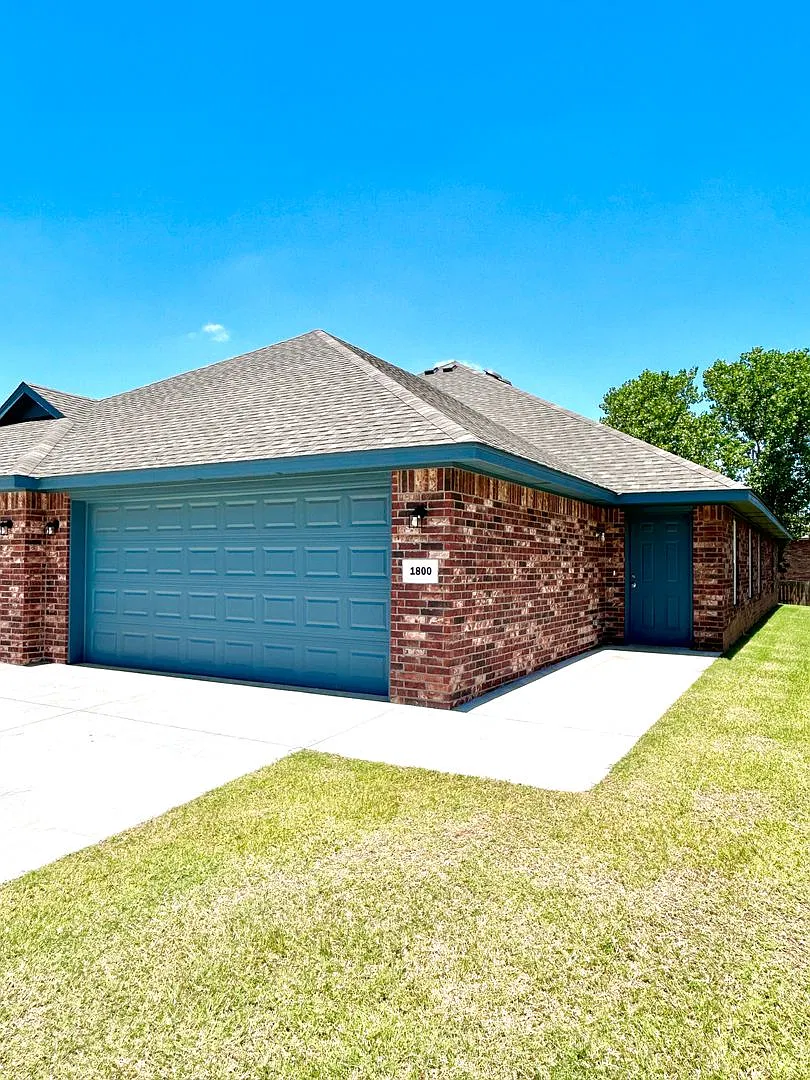 142.1 - 1800 W. 23rd - Teal Ridge — Photo 1