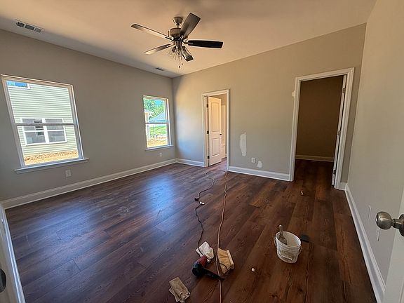 5th image of 102 Briarcliff Ave