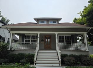 9123 Sherman Ave #2W, Brookfield, IL 60513