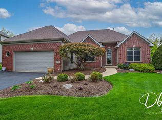 786 Woodland Dr, Antioch, IL