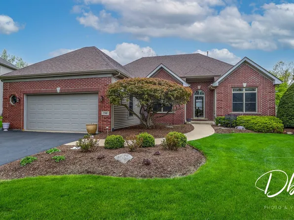 786 Woodland Dr, Antioch, IL 60002